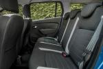 Dacia Logan MCV Stepway 2017 года (UK)